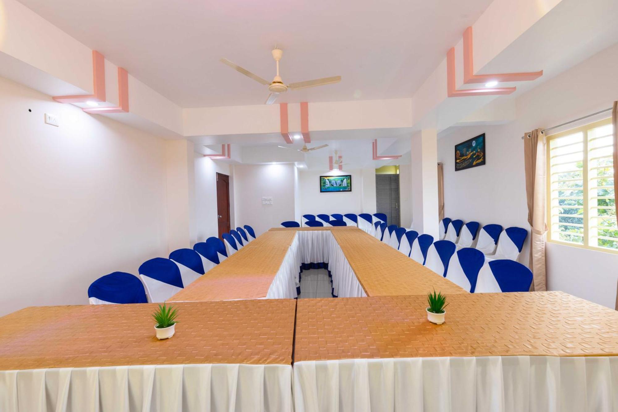 Treebo Airsuite Airport Hotel Kochi Buitenkant foto
